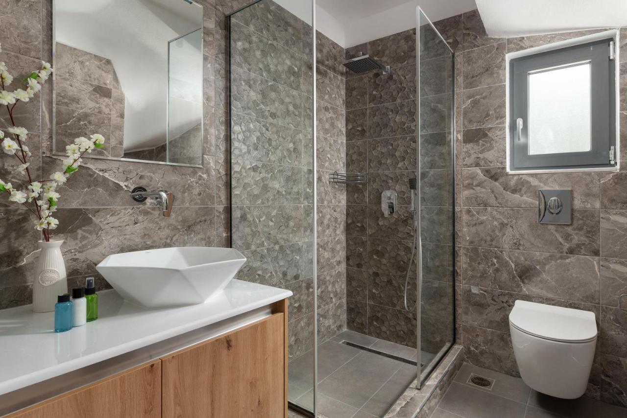 Aiora Luxury Villas 阿凡投 外观 照片