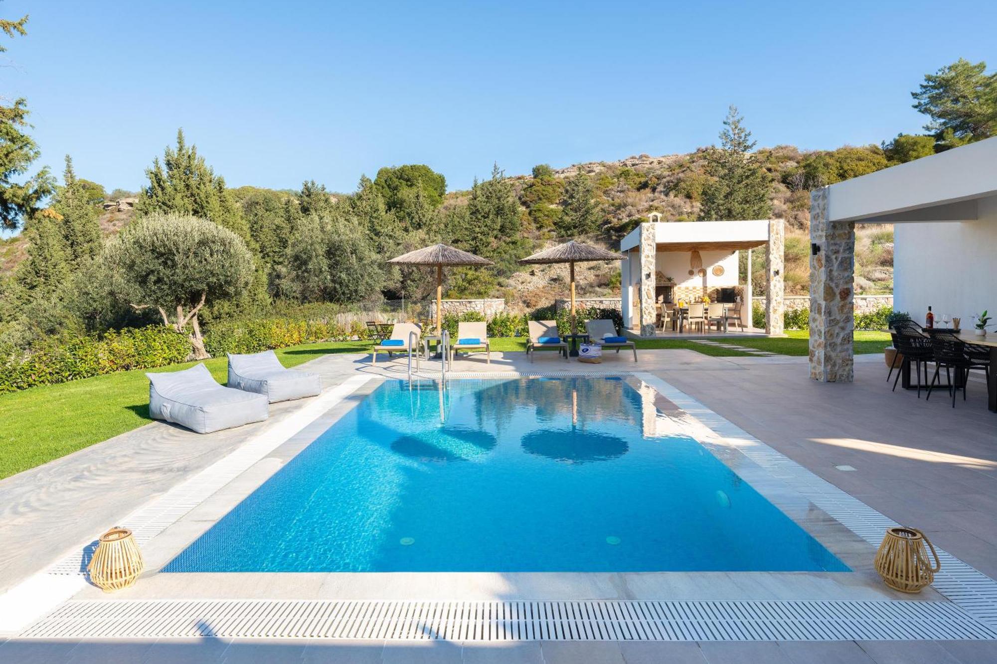 Aiora Luxury Villas 阿凡投 外观 照片