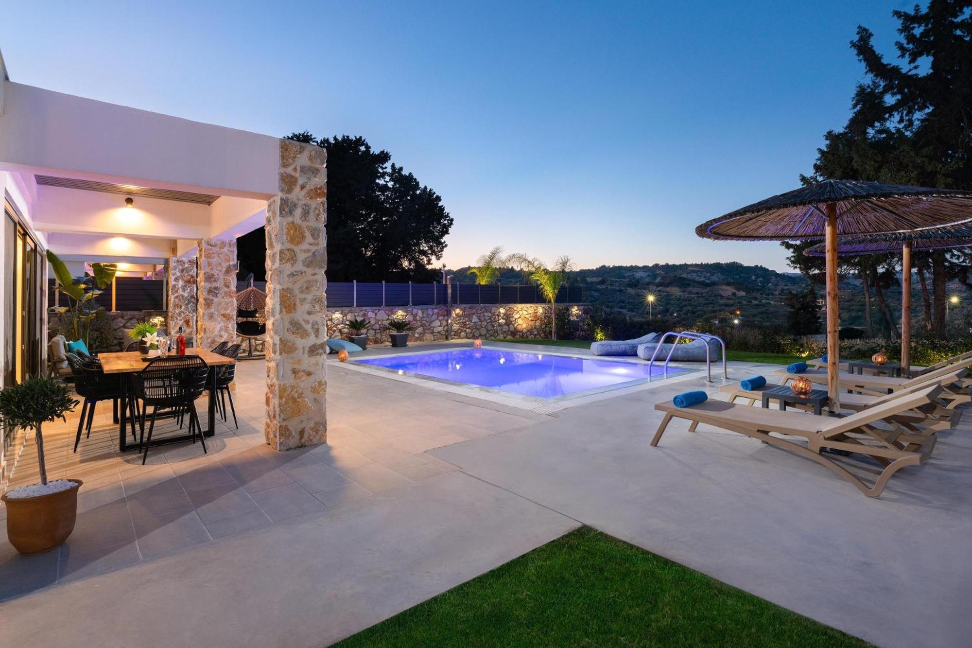 Aiora Luxury Villas 阿凡投 外观 照片