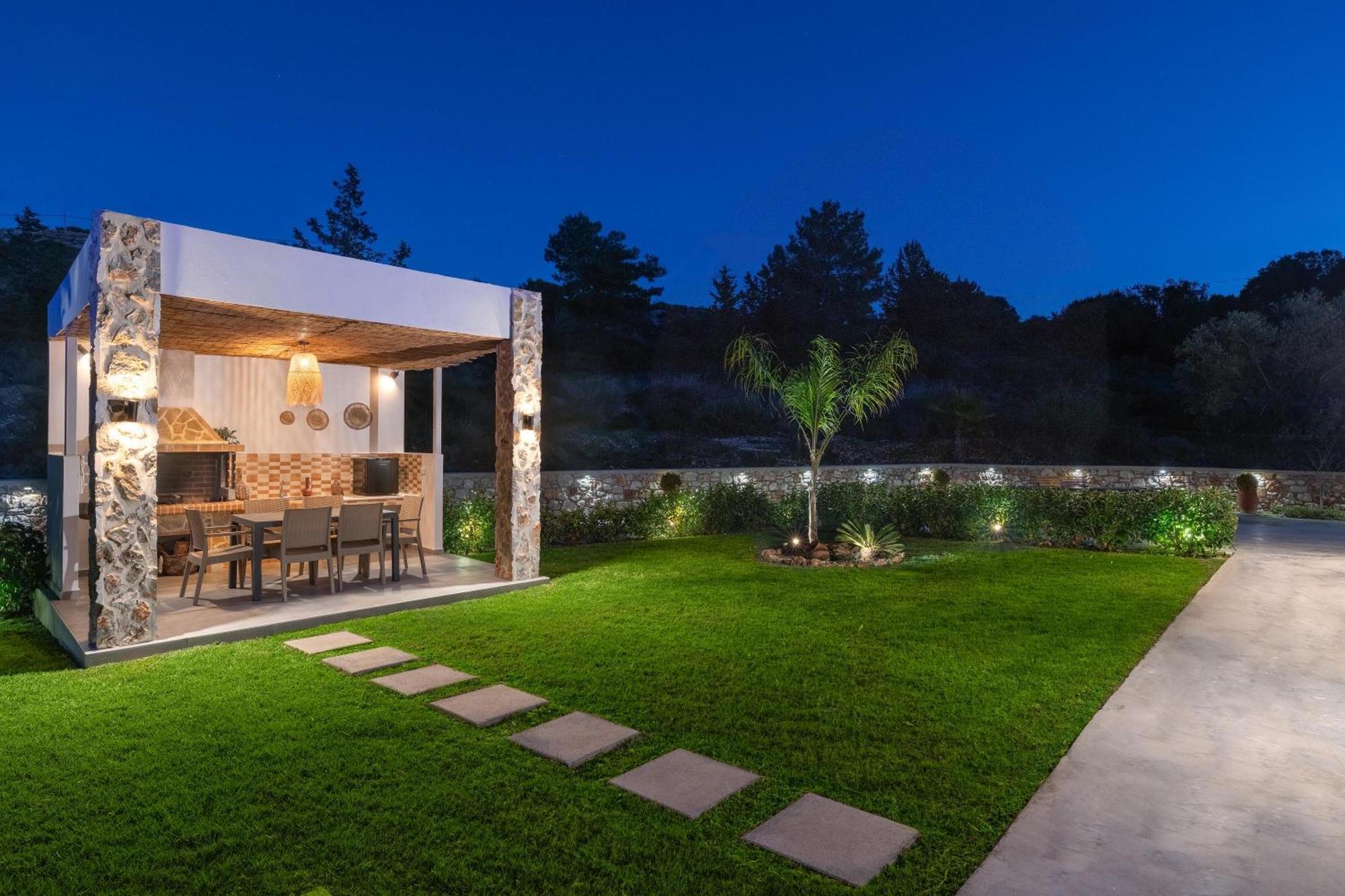 Aiora Luxury Villas 阿凡投 外观 照片