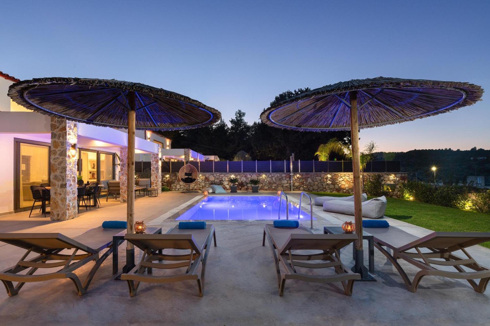 Aiora Luxury Villas 阿凡投 外观 照片
