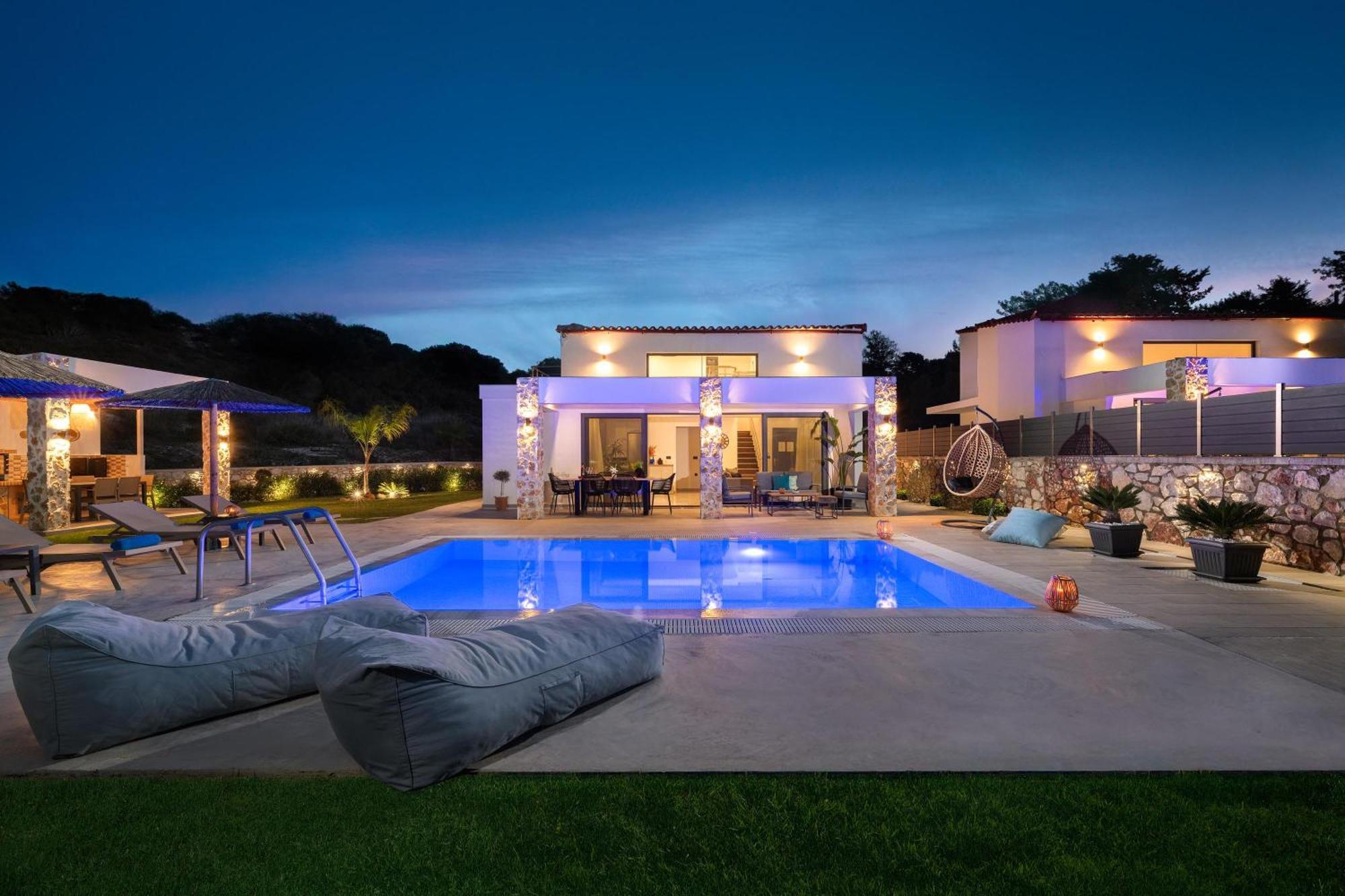 Aiora Luxury Villas 阿凡投 外观 照片